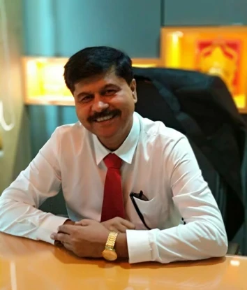 At the AumISPL desk in Surat